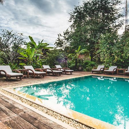 Terres Rouges Lodge Banlung Bagian luar foto