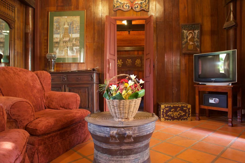 Terres Rouges Lodge Banlung Bagian luar foto