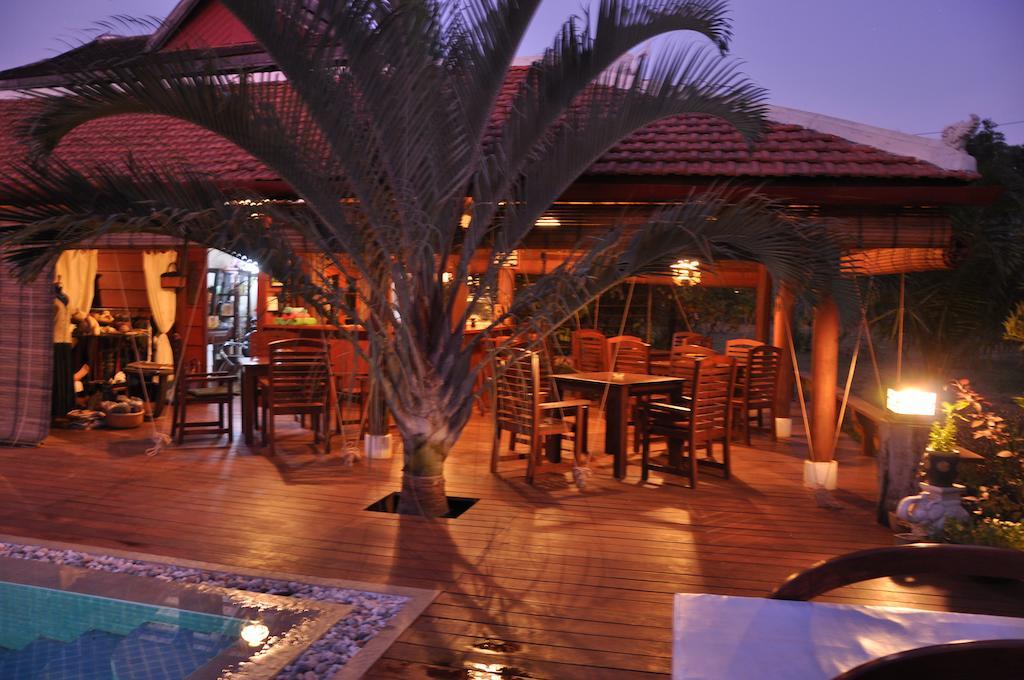 Terres Rouges Lodge Banlung Bagian luar foto