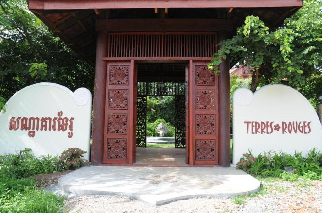 Terres Rouges Lodge Banlung Bagian luar foto