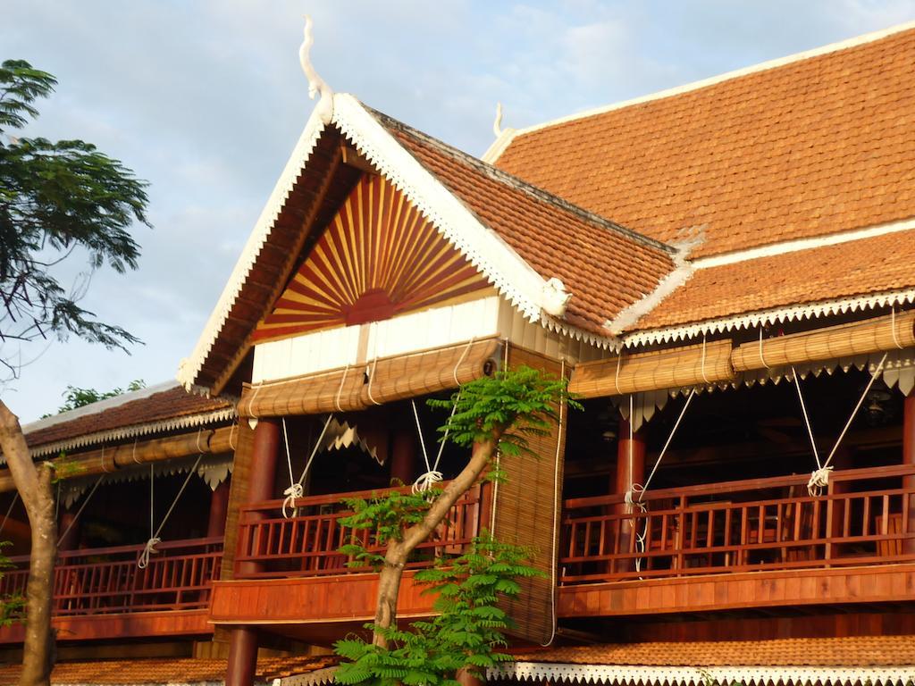 Terres Rouges Lodge Banlung Bagian luar foto